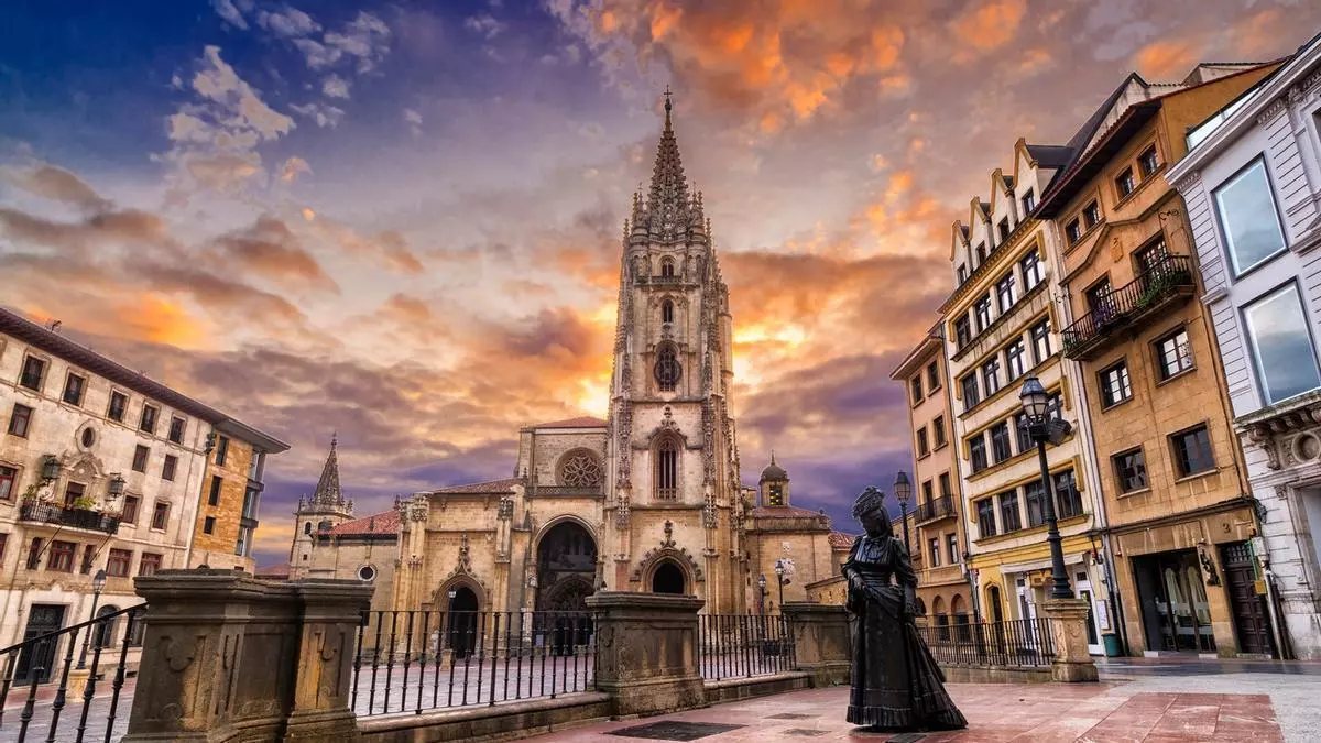 Oviedo, entre sidra, paisaje y cultura