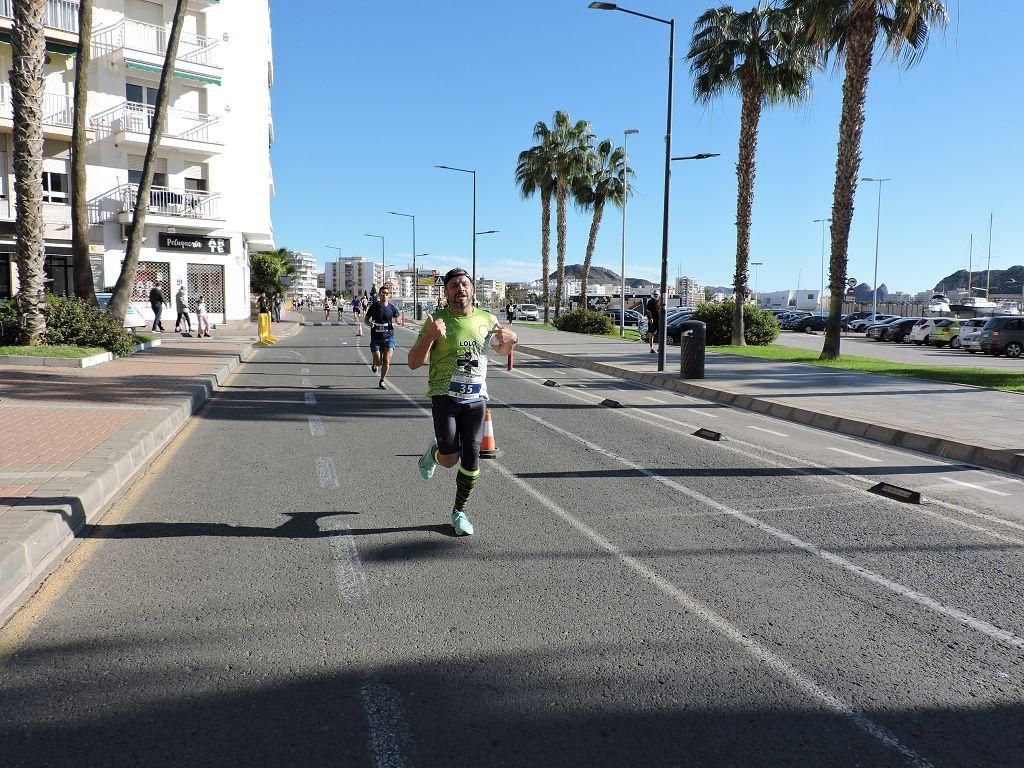 Estos todas las imágenes de la Media Maratón de Águilas