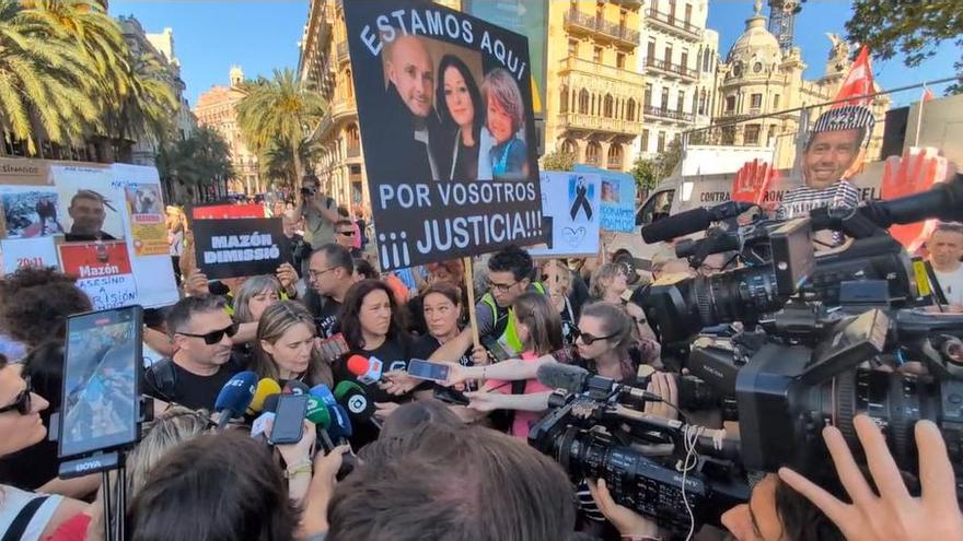 Clamor contra el jefe del Consell en la séptima manifestación por la gestión de la dana