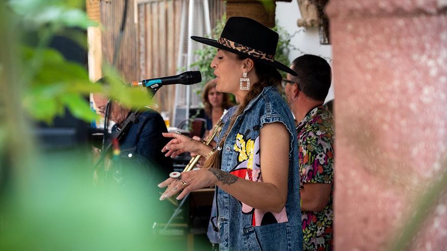 Cas Costas recibe a la cantante Sandy Valey, con un repertorio de soul y rock