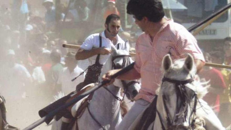 Jesús Alberto Benito mira al toro en los espantes saucanos.