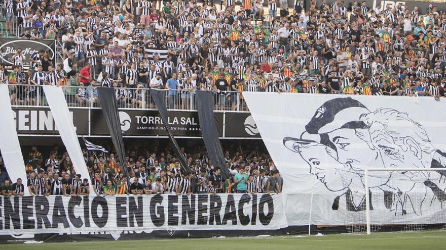 Uno de los fondos del estadio de Castalia del CD Castellón