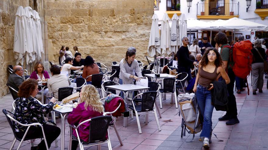 El alcalde de Córdoba considera &quot;acertada&quot; la medida que obliga a tener sonómetros a los hosteleros con veladores y terrazas