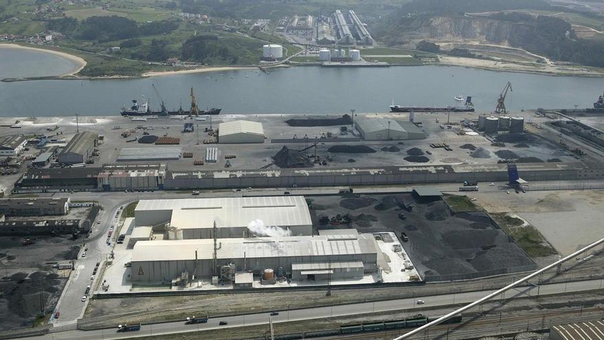 Chemastur aceptaría reducir a cuatro años la concesión administrativa del Puerto de Avilés
