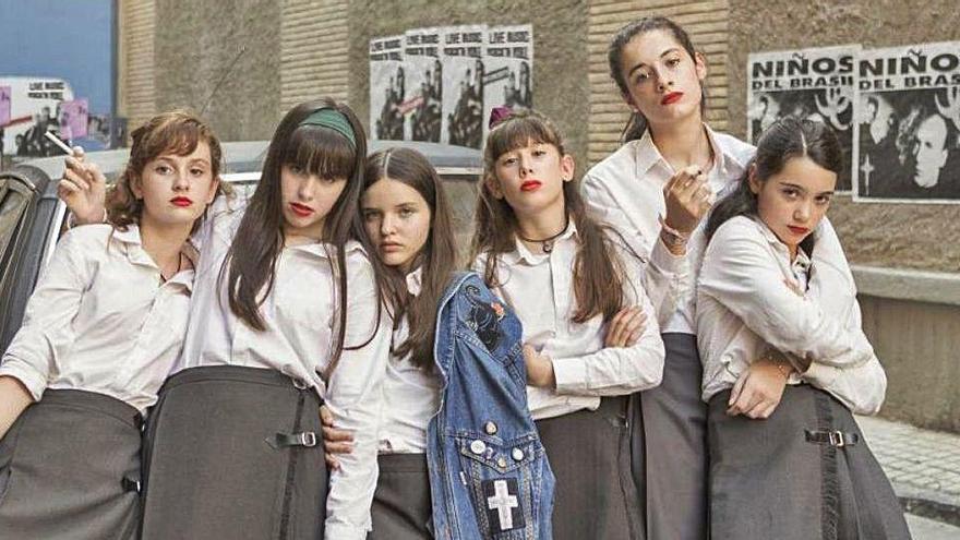 El film presenta l&#039;entrada a l&#039;adolescència d&#039;un grup de noies que estudien en un col·legi religiós