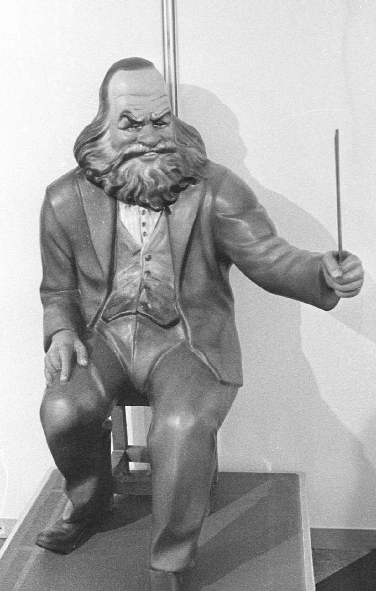 Ninot de Karl Marx dels anys 70
