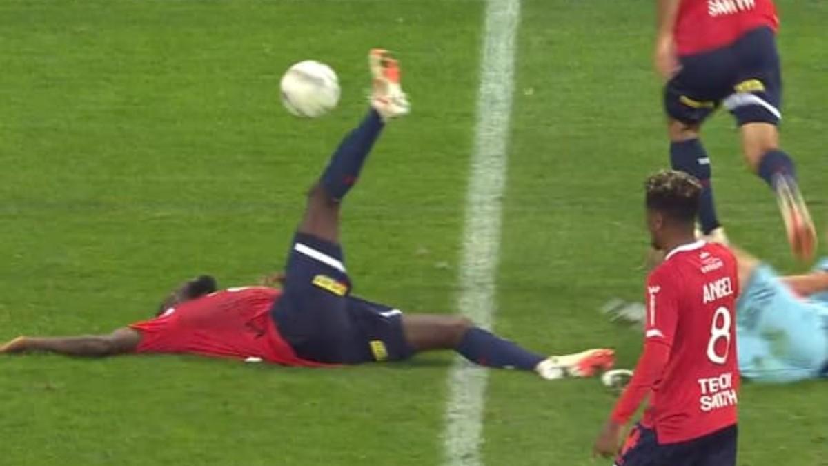 El golpe de Umtiti en el Lille-Reims