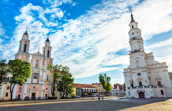 Casco antiguo de Kaunas, en Lituania, otoño