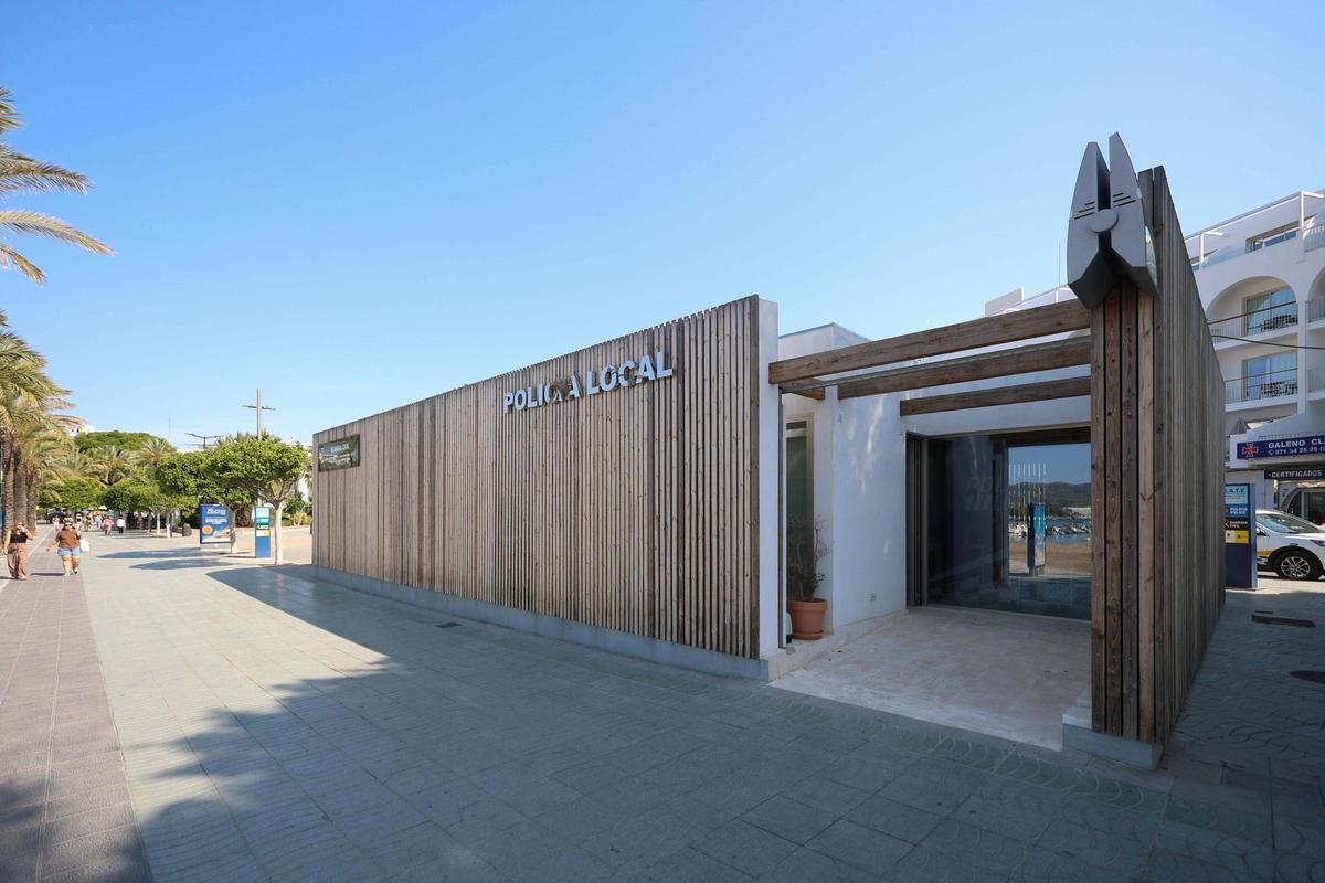 La Policía Local de Sant Antoni presenta su dispositivo especial de verano La Policía Local de Sant Antoni presenta su dispositivo especial de verano