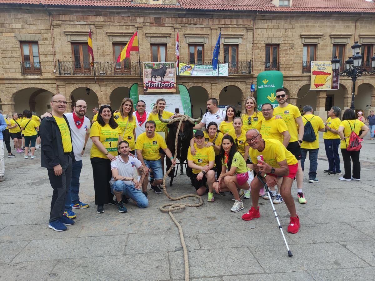 La XI Maroma Solidaria de la AECC de Benavente, en imágenes