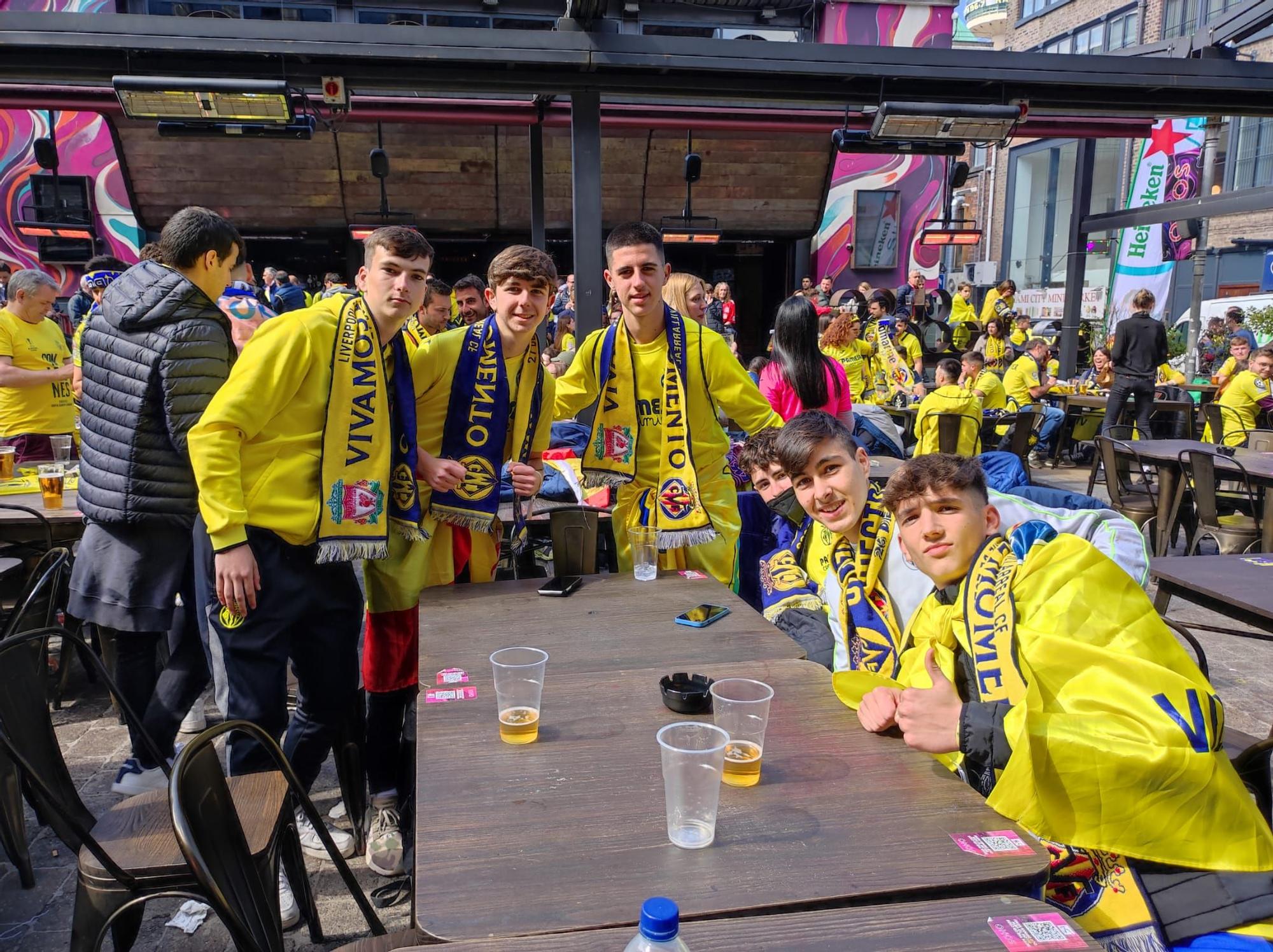 Las mejores imágenes de la afición del Villarreal en su invasión a Liverpool