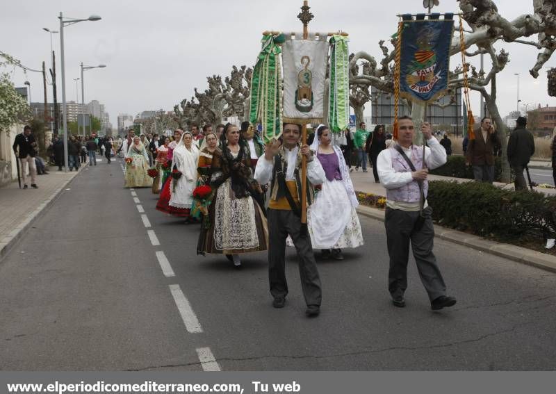 Galería de fotos --  La Ofrenda de Flores pudo con el frío y el viento