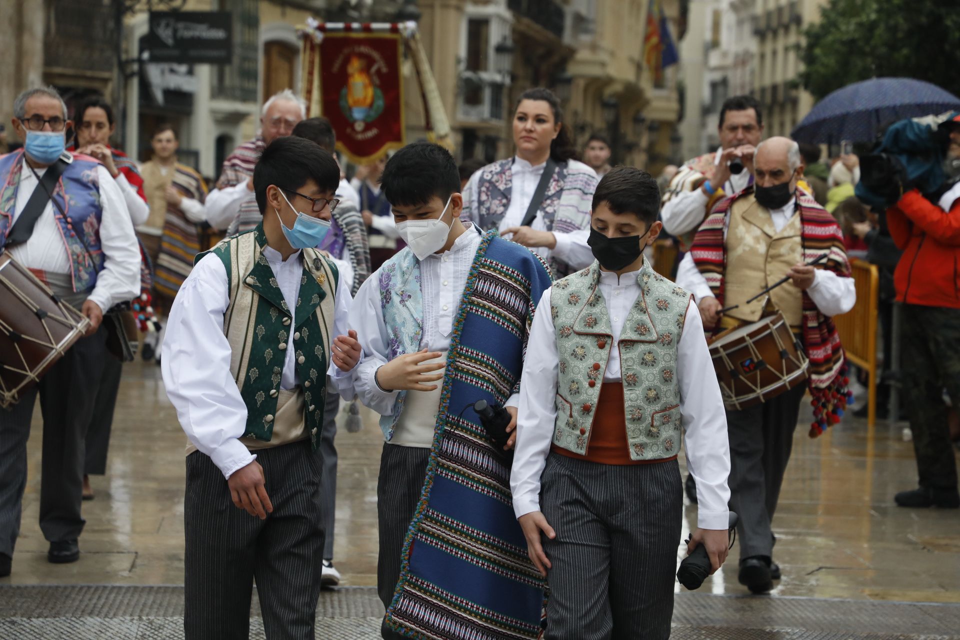 Búscate en el primer día de ofrenda por la calle de Quart (entre las 17:00 a las 18:00 horas)