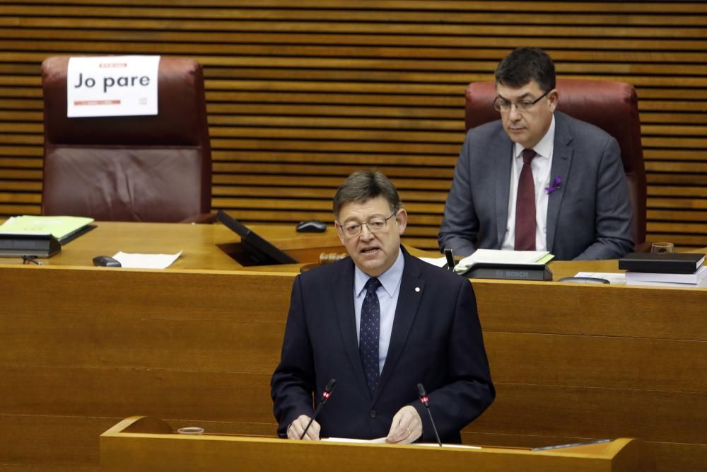 Escaños vacíos en Las Corts por el Día de la Mujer