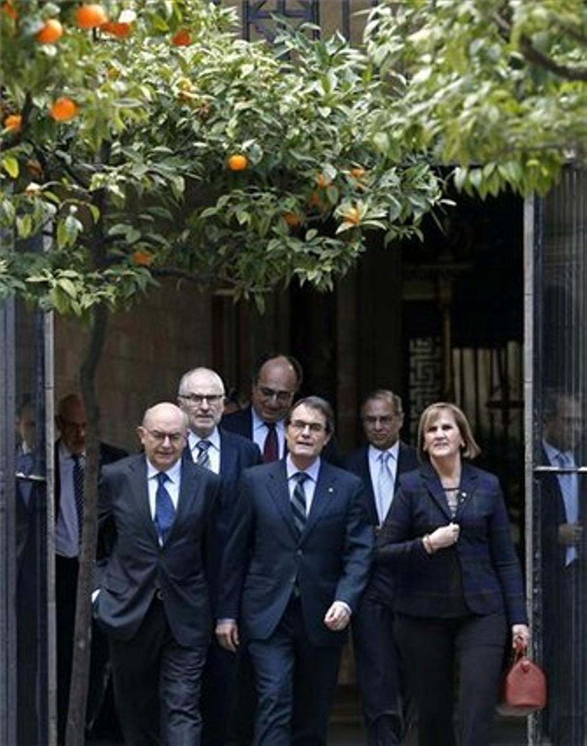 Els presidents de la Generalitat, del Parlament i del Tribunal Superior de Justícia de Catalunya, el dimecres al Pati dels Tarongers.