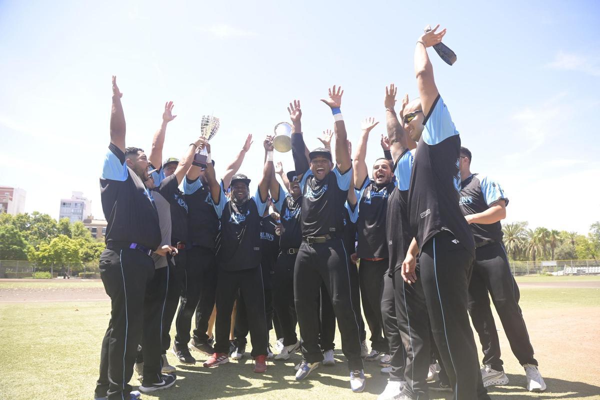 El Tenerife Marlins celebra su séptima Copa del Rey.