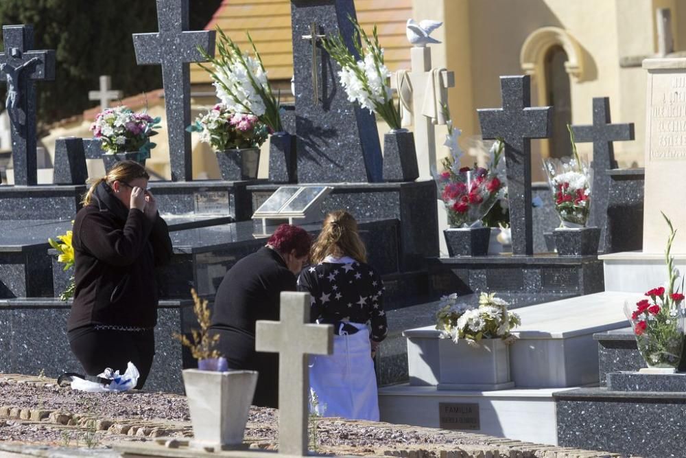 Día de Todos Los Santos en el cementerio de Los Remedios (Cartagena)