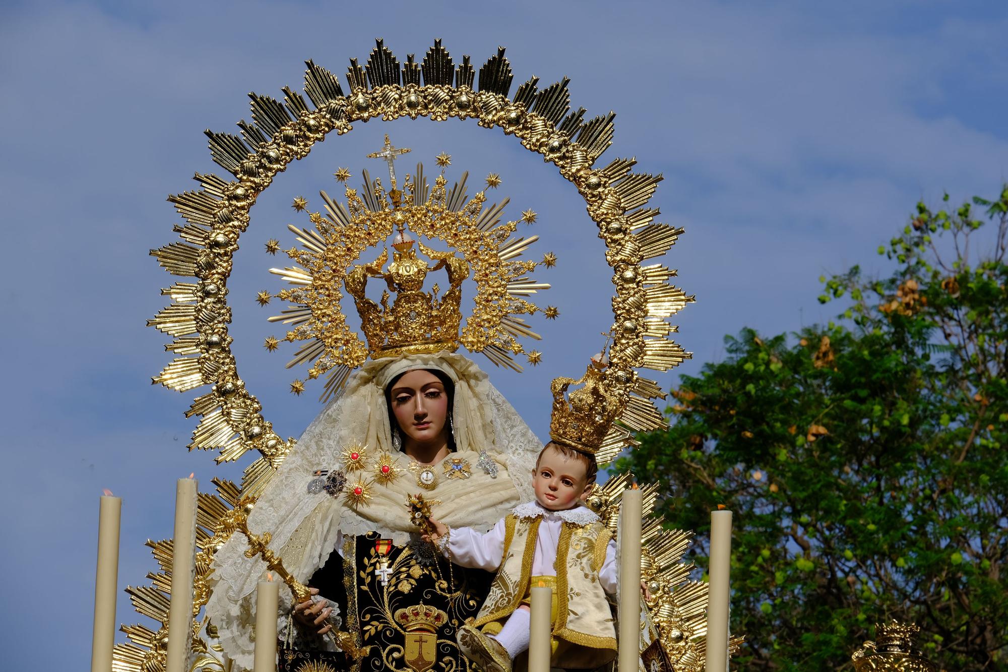 La Virgen del Carmen de Pedregalejo recorre su barrio