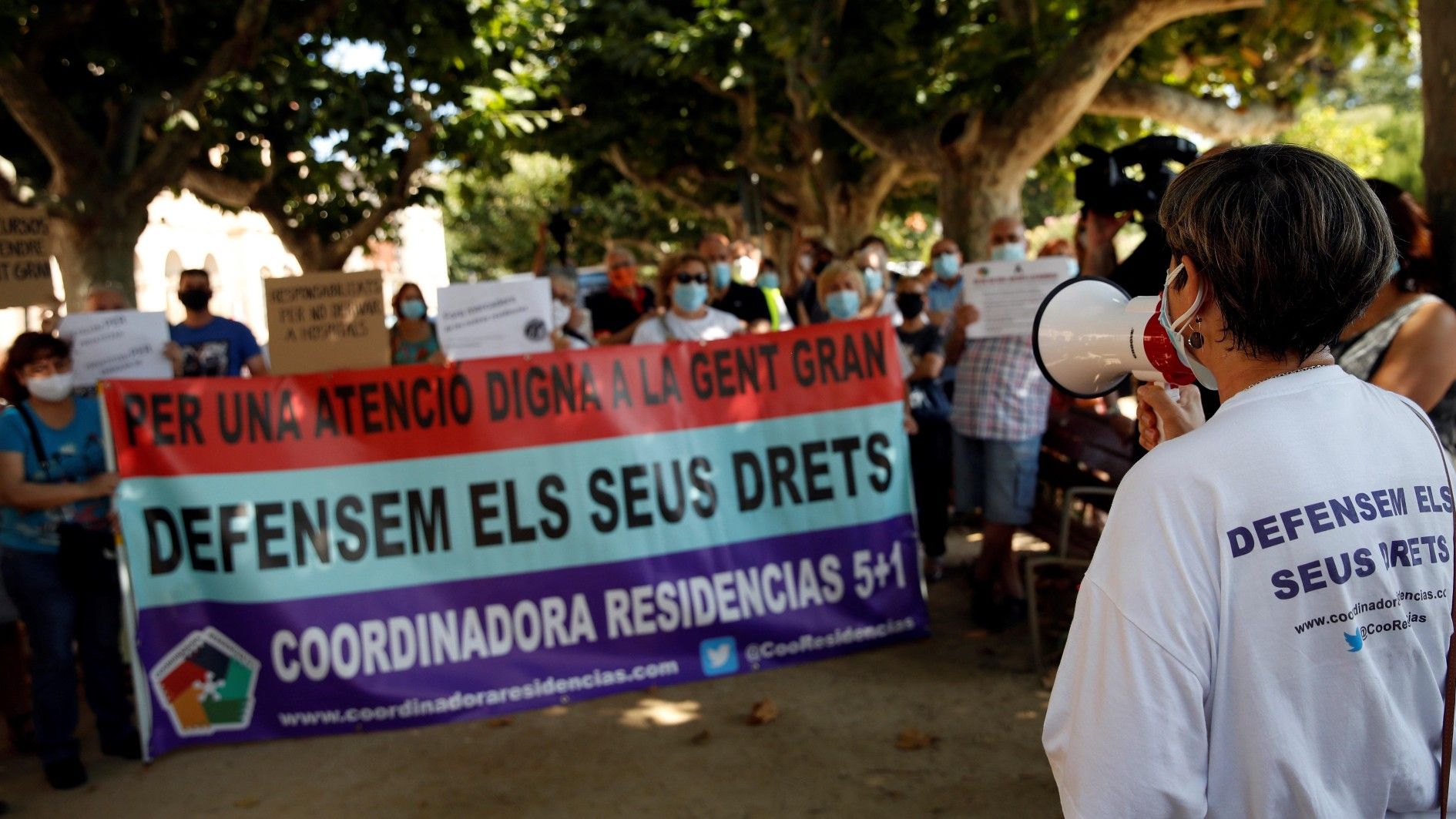 Manifestación de la coordinadora Residencias 5+1 frente al Parlamento, en julio del año pasado.