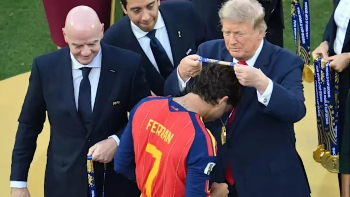 Trump reacciona a la gorra de Ferran Torres: "Fue un gran cumplido"