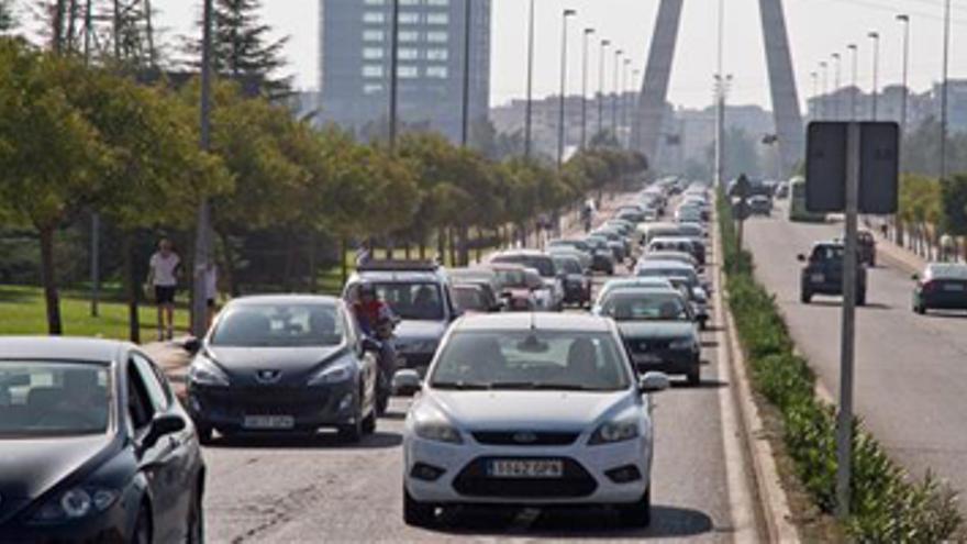 Las ventas de coches caen un 21% en Extremadura