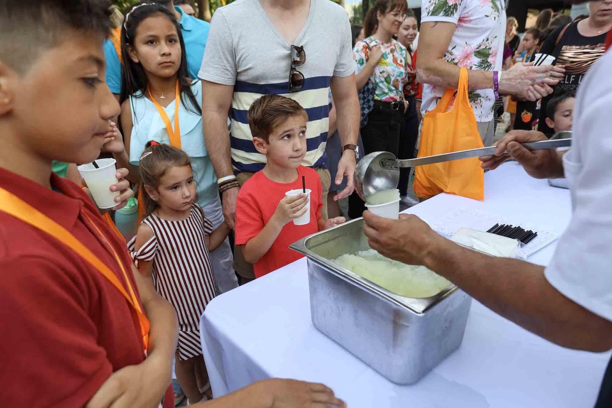 Entrega de premios del concurso infantil de relatos cortos "Cuéntame un cuento para comer" en el Club INFORMACIÓN organizado por COES