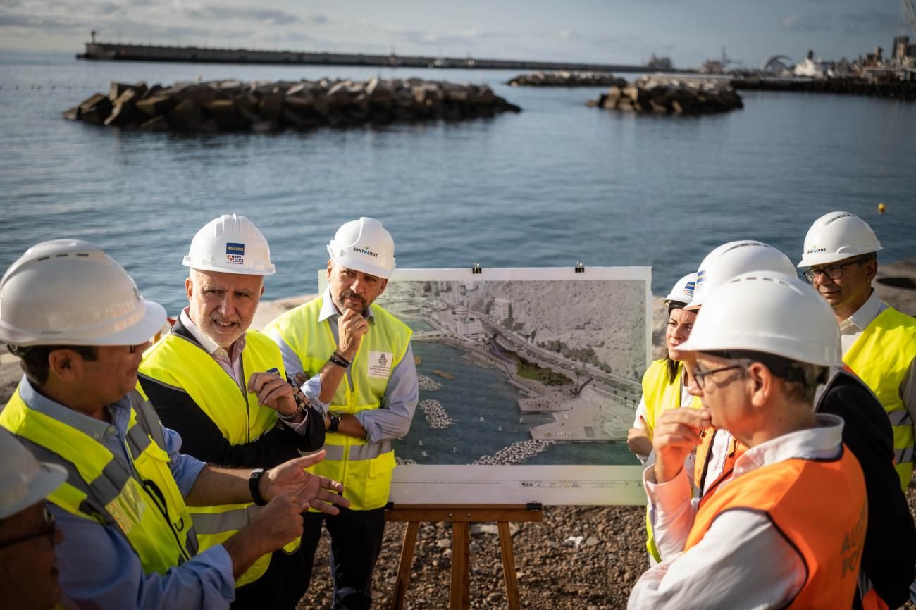 Visita del presidente del Gobierno a las obras del litoral de Valleseco