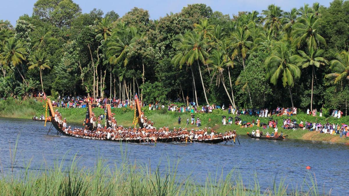 ¿Sabes lo que es un barco serpiente? La fiesta acuática más espectacular del mundo se celebra en Kerala