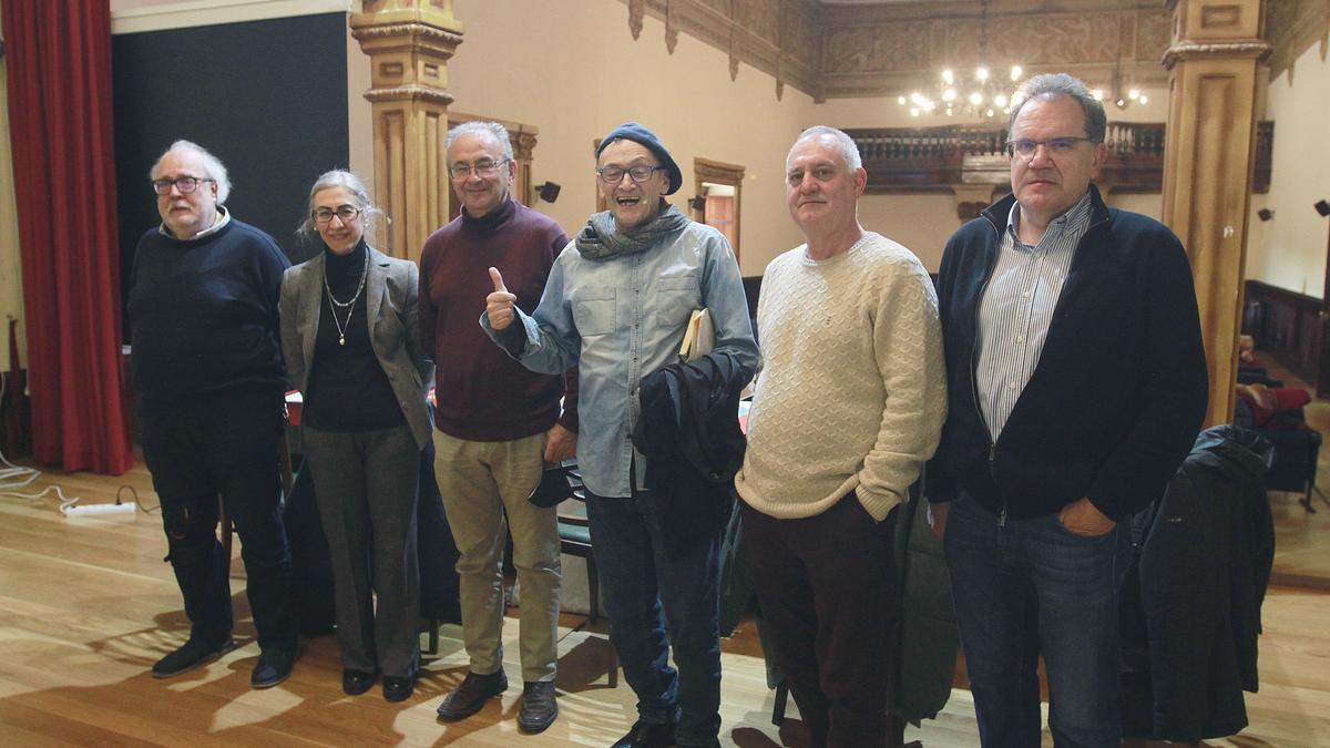 Participantes en la mesa redonda sobre la Xeración Nós.