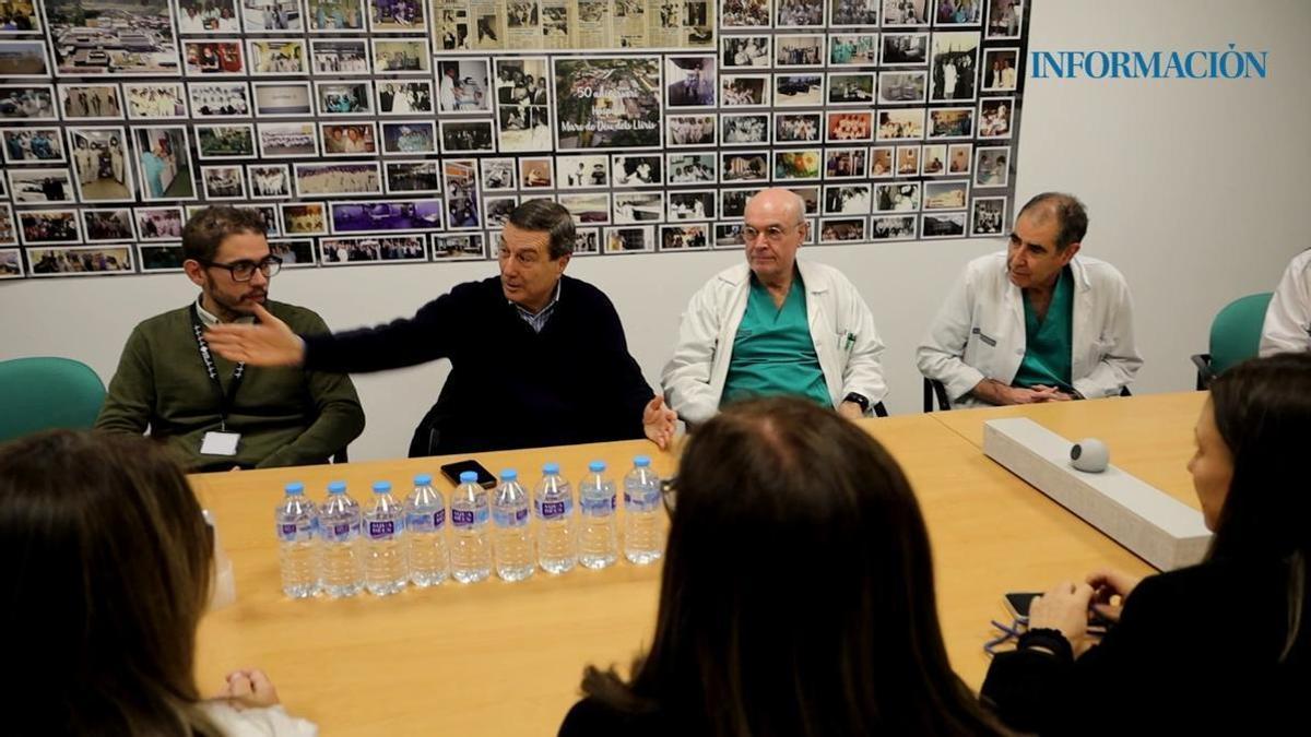 Marciano Gómez esta semana en su visita al Hospital de Alcoy