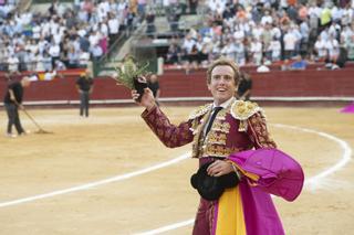 Román asume el reto de lidiar seis toros en Fallas