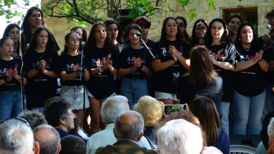 La Escola de Música de Moaña llena San Martiño por su 25º Aniversario