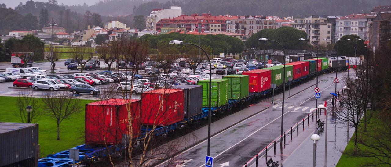 Tren de mercancías en el puerto de Vilagarcía