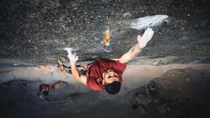 Alberto Ginés, en plena escalada