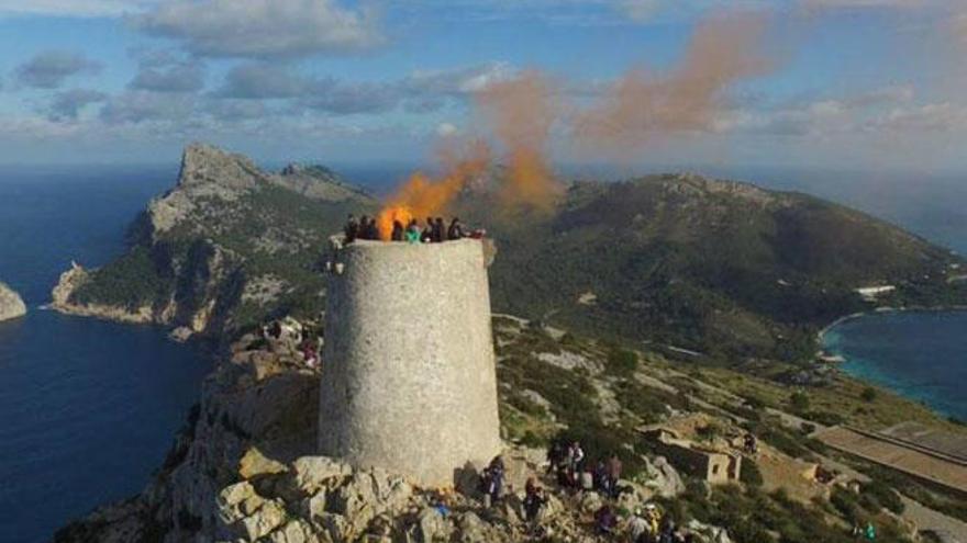 Encendido de una torre el año pasado.