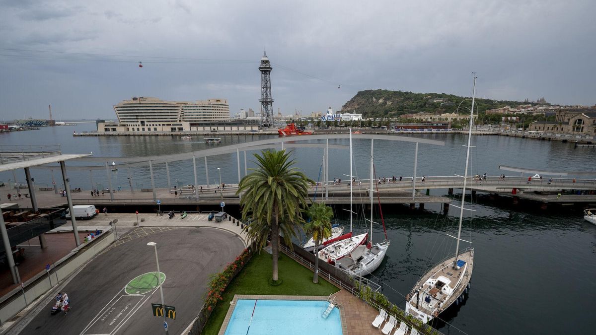 Decenas de clubs náuticos catalanes buscan resquicios legales para esquivar la ley de Costas y evitar su cierre