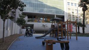 Després del tancament de la guarderia, l’ajuntament treballa per reubicar els nens en altres centres