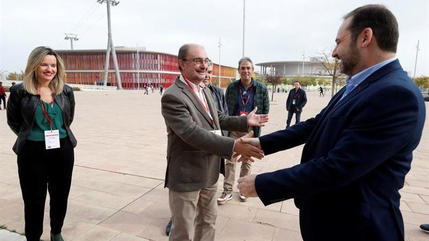 Lambán reconoce errores y excesos en el PSOE pero confía en un tiempo nuevo