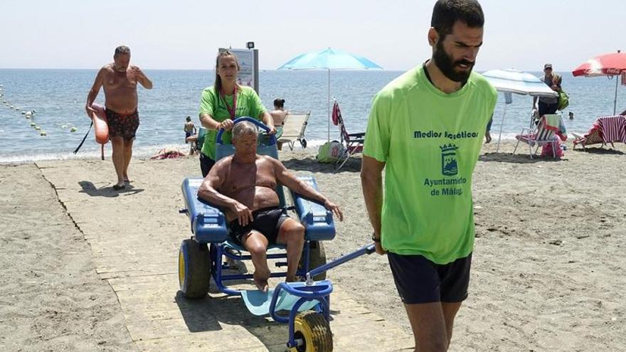 Las personas discapacitadas tendrán el servicio de atención en la playa desde este fin de semana