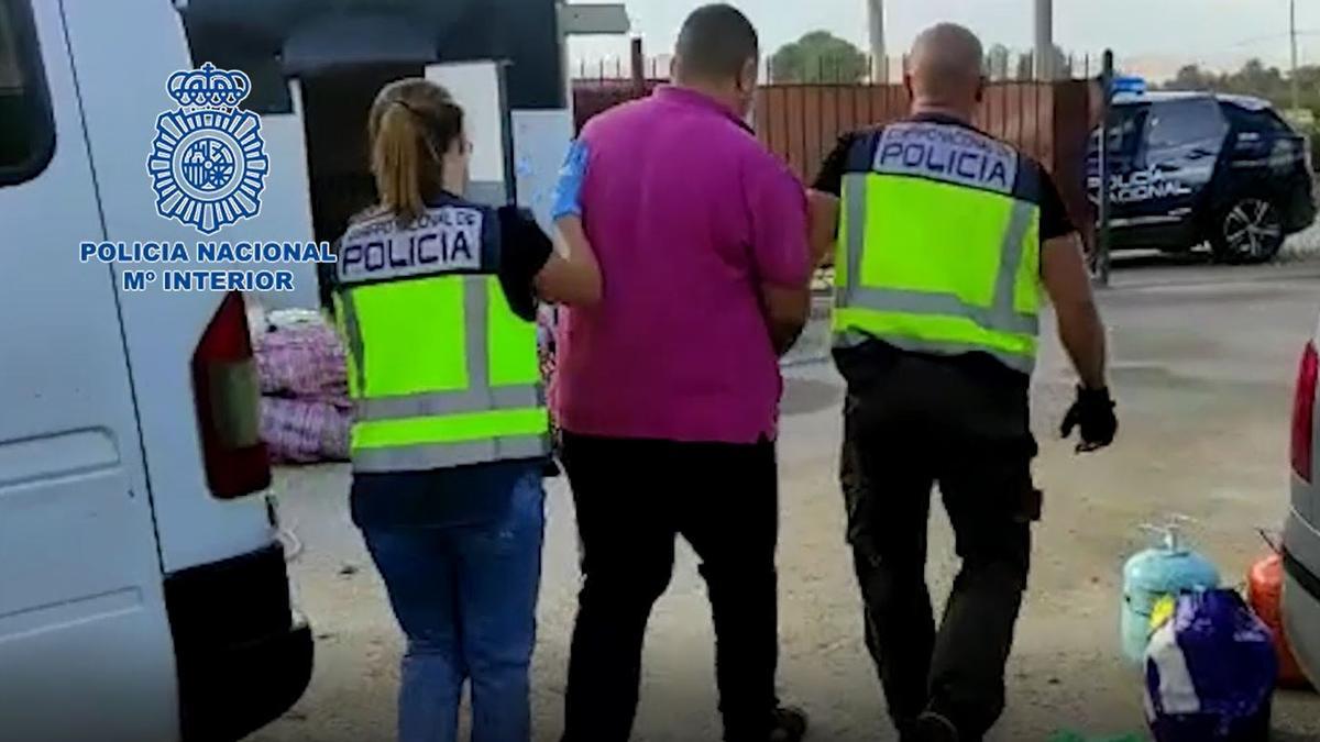 Desmantelan una red que trasladaba a menores llegados en patera desde Canarias a la península