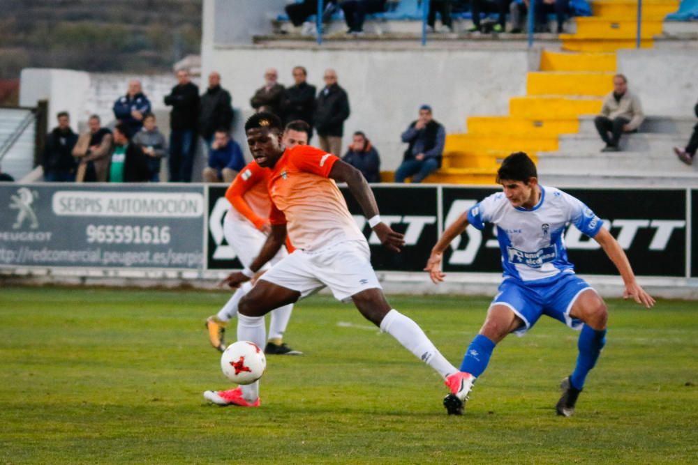 El Alcoyano naufraga en El Collao