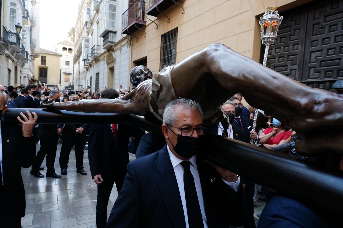 Madrugada de traslados para la veneración 'El Verbo Encarnado' en la Catedral