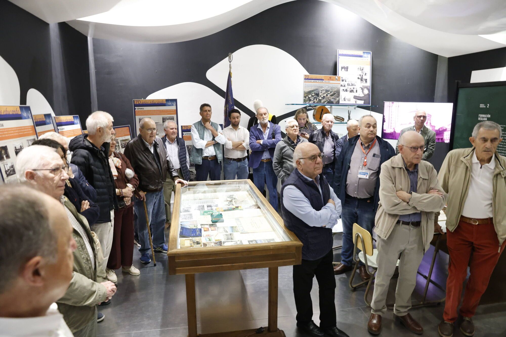 Inauguración de la exposición por el 70.º aniversario de la primera promoción de alumnos de la Universidad Laboral.