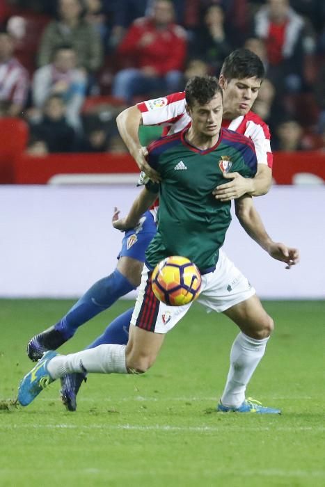 El partido entre el Sporting y el Osasuna, en imágenes