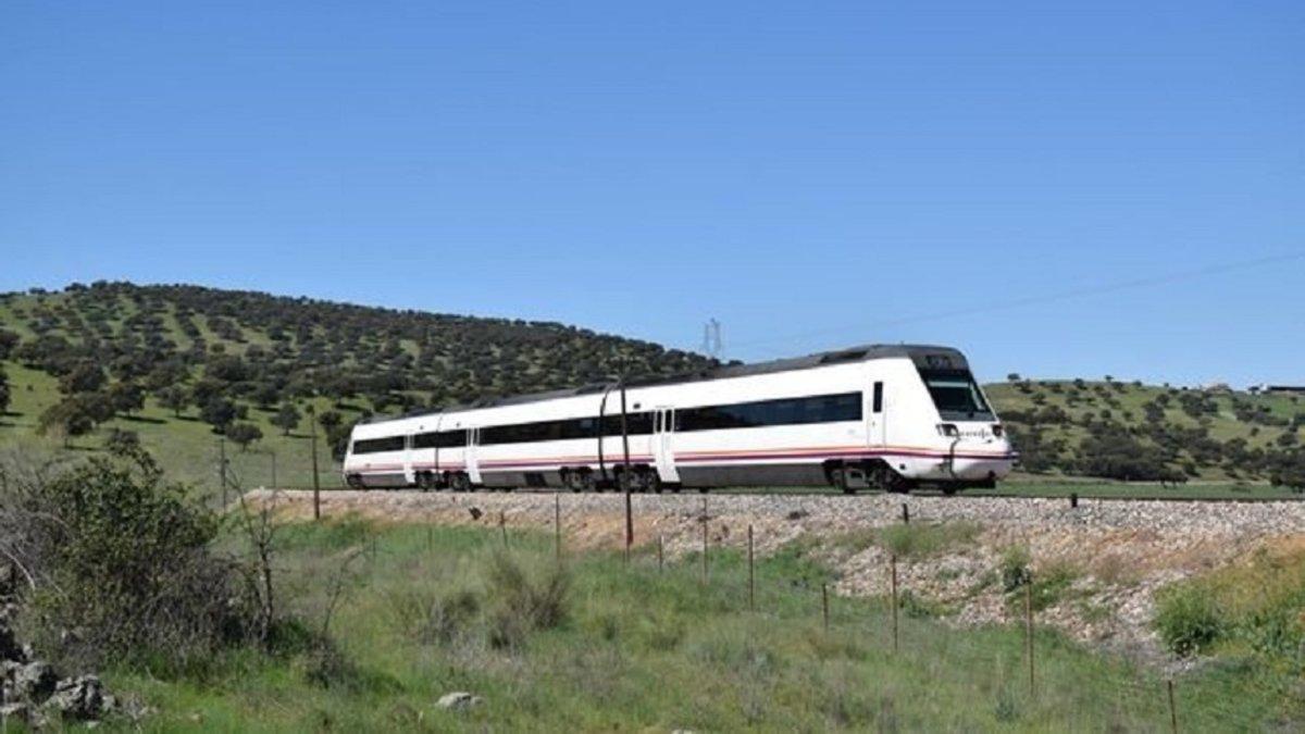 El tren, a su paso por Extremadura