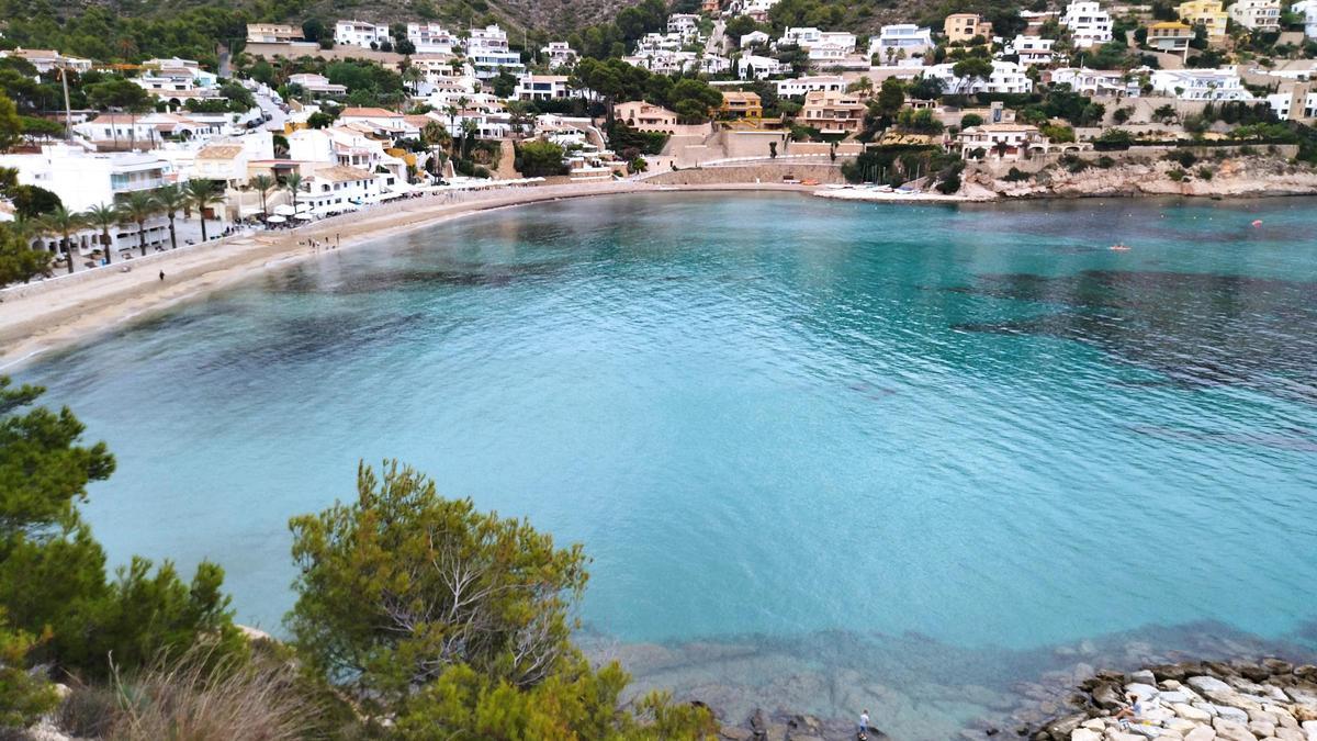 La playa del Portet de Moraira