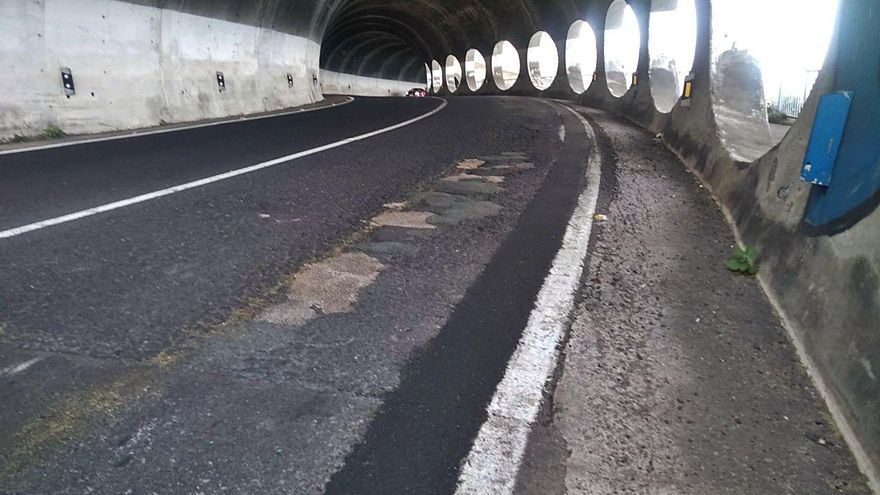 The Cabildo de Tenerife invests 100,000 euros in the paving of the Martiánez tunnel