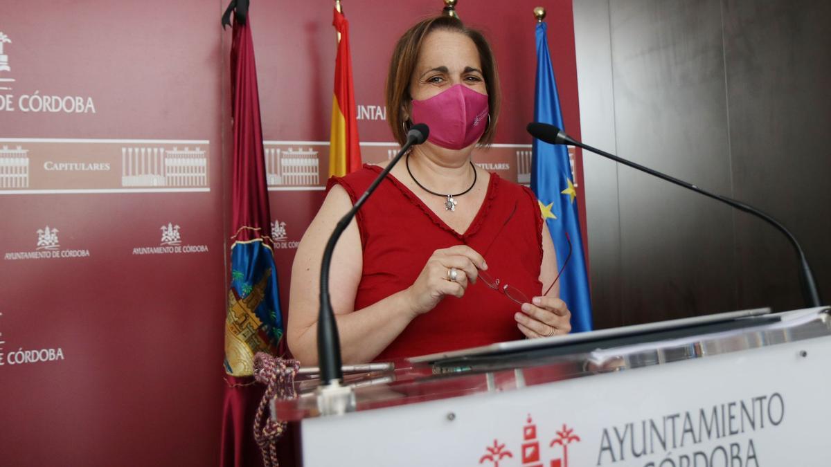 Blanca Torrent han presentado esta mañana las nuevas convocatorias de ayudas del Imdeec.