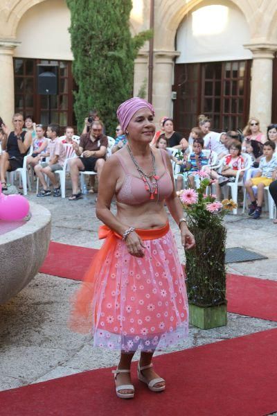 Desfile en Zamora de mujeres operadas de cáncer