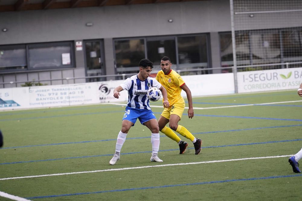 El derbi entre el Girona B i el Banyoles, en imatges